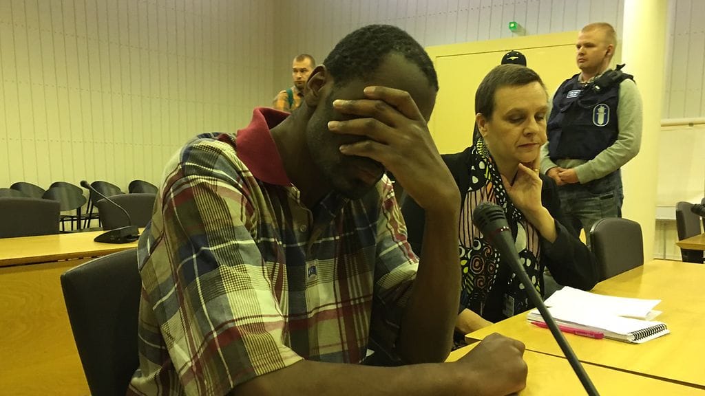 3-vuotiaan lapsensa surmaamisesta epäilty mies vangitsemisoikeudenkäynnissä Itä-Uudenmaan käräjäoikeudessa Porvoossa torstaina 16. marraskuuta 2017.