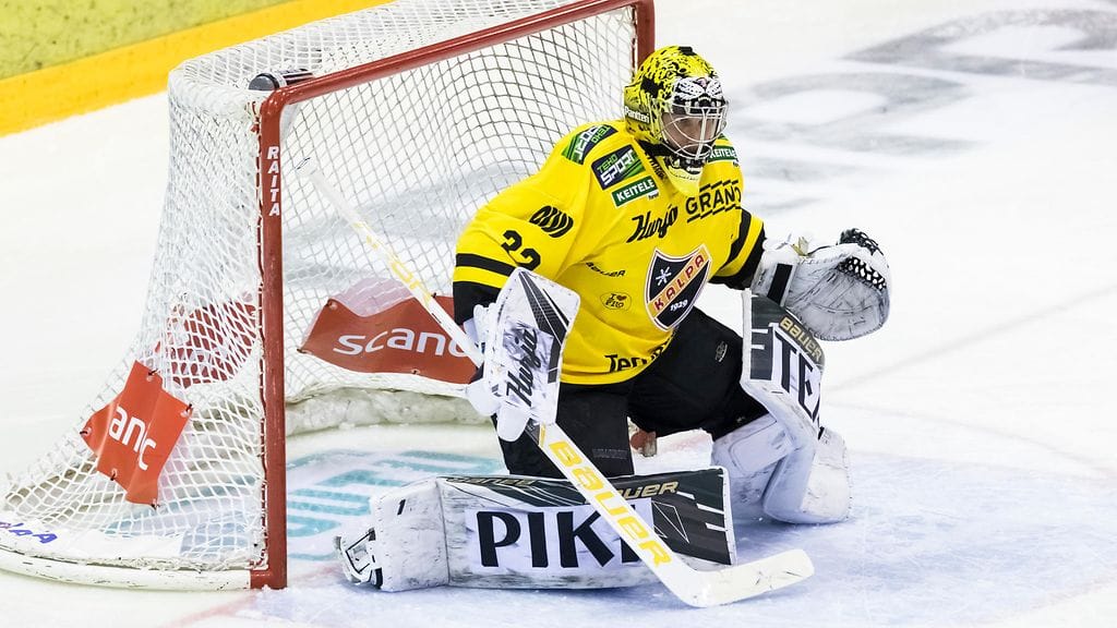 Niko Hovinen torjui kauden toisen nollapelinsä.