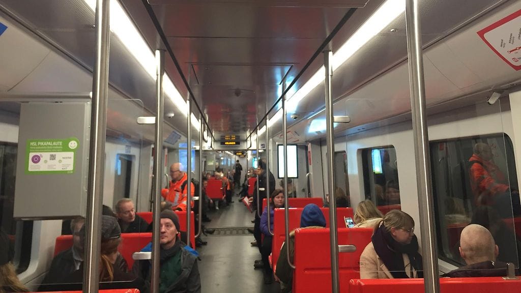 Länsimetron eka ajo joonakselta