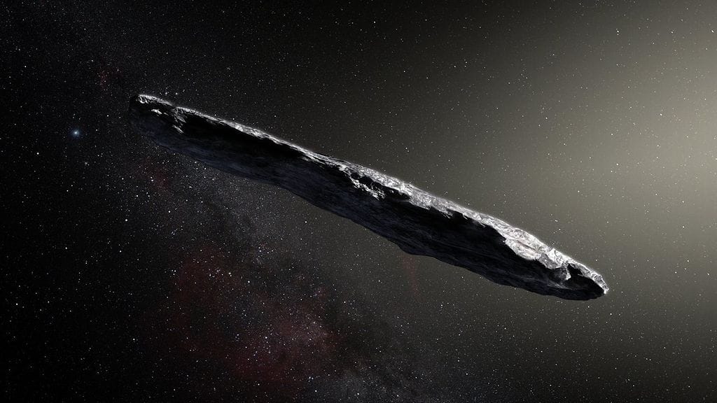 Tähtienvälinen Oumuamua -asteroidi on erikoisen muotoinen. Taiteilijan näkemys kappaleesta.