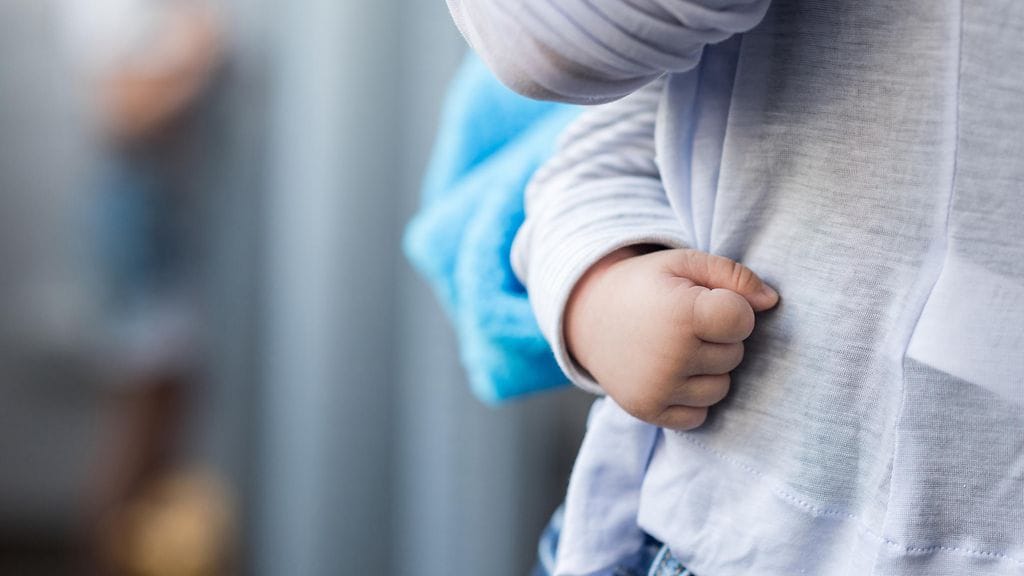 Lapsensa kunnosa huolestunut äiti joutui epäilysten kohteeksi.