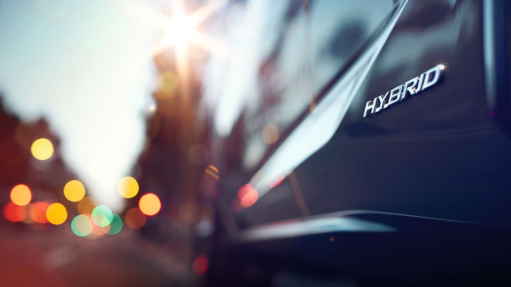 Hybridiautot kasvattavat suosiotaan.