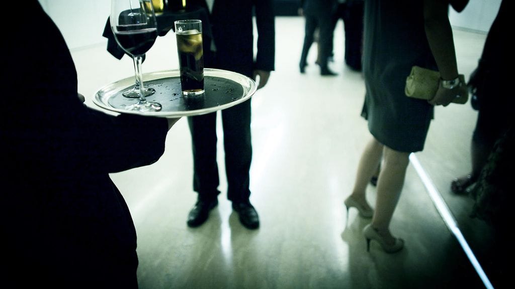 Pikkujoulut voivat olla jännittäjälle ahdistava paikka.