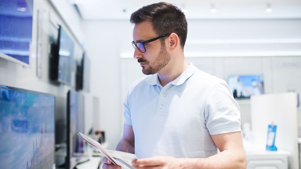 Edullisesta ostoksesta tulee kallista lystiä, jos televisio ei toimi kuin muutaman vuoden. Kuvituskuva.