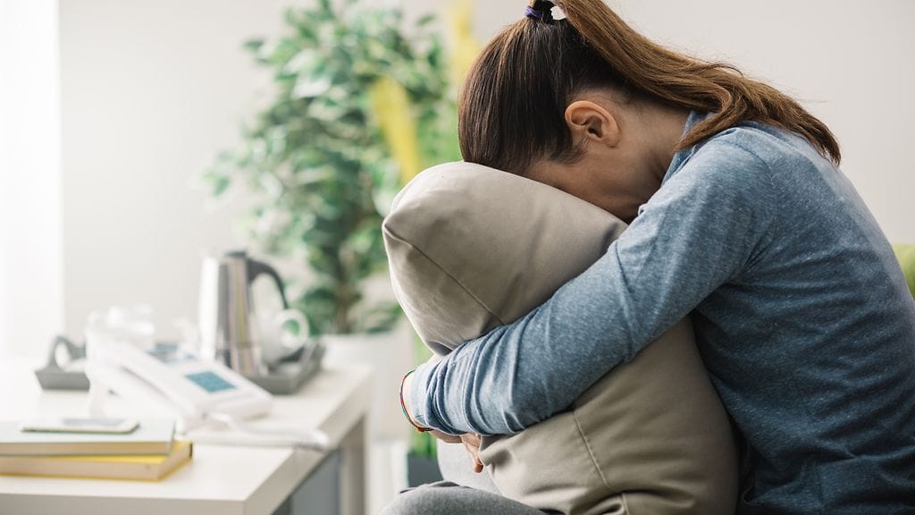 Jos murehtiminen alkaa jo haitata elämää, kannattaa juurtuneesta tavasta opetella eroon.