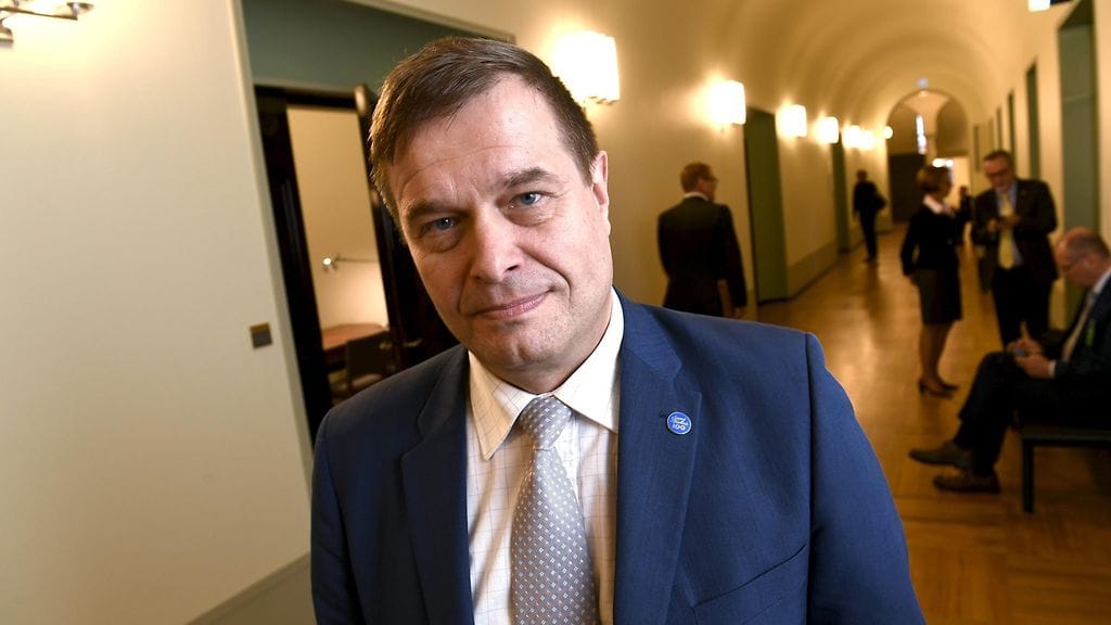 Kari Tolvanen lakivaliokunta