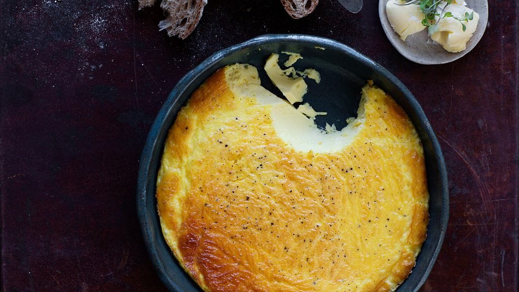 Ekbergin legendaarisen munakkaan voi valmistaa helposti kotona!