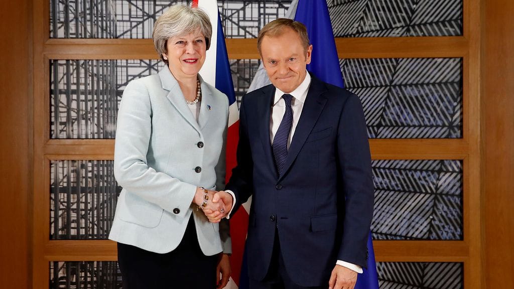 Britannian pääministeri Theresa May ja EU-presidentti Donald Tusk.