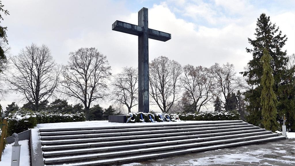 Hietaniemen sankarihautausmaa Helsingissä.