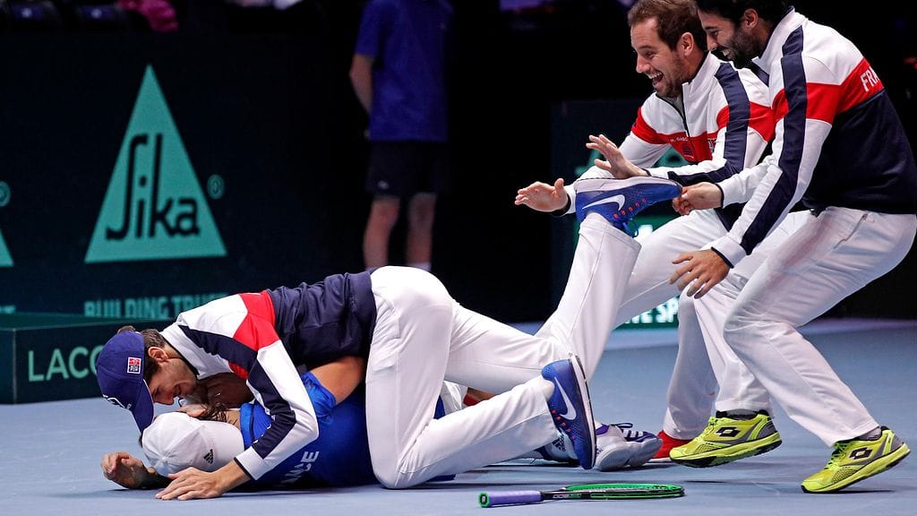 Ranska juhli Lucas Pouillen ratkaisevaa voittoa villistä.