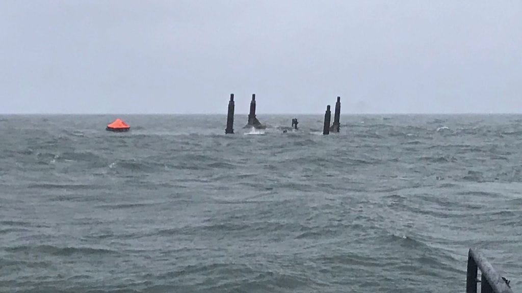 Tutkimusporalautta Esko kelluu Vaasan edustalla 27.11.