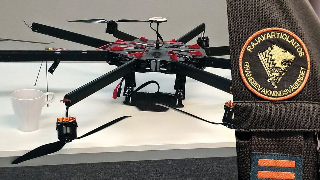 Rajavartiolaitos takavarikoi dronen, jonka epäilleen lennättäneen tupakka-askeja Venäjältä Suomeen.