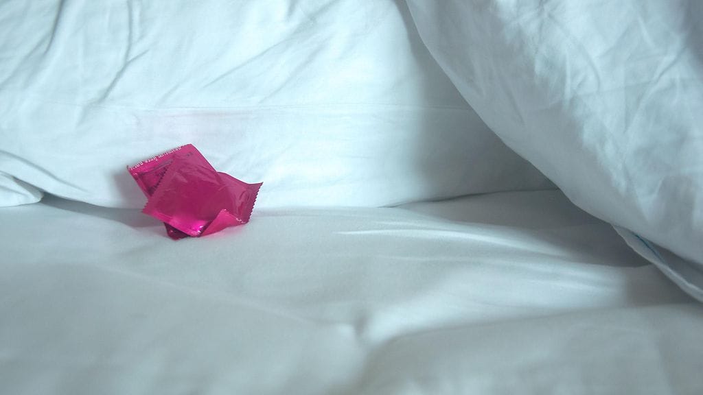 kondomi sänky