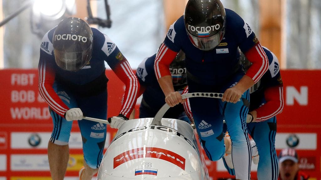 Aleksandr Kasjanov, Ilvir Huzin, Aleksei Pushkarev ja Aleksei Zaitsev vauhdissa MM-kisoissa vuonna 2015.