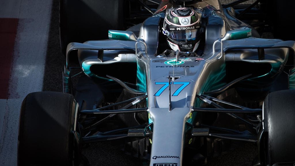 Valtteri Bottas Yas Marinan radalla keskiviikkona.