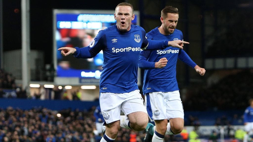 Wayne Rooney iski hattutempun West Hamin verkkoon.