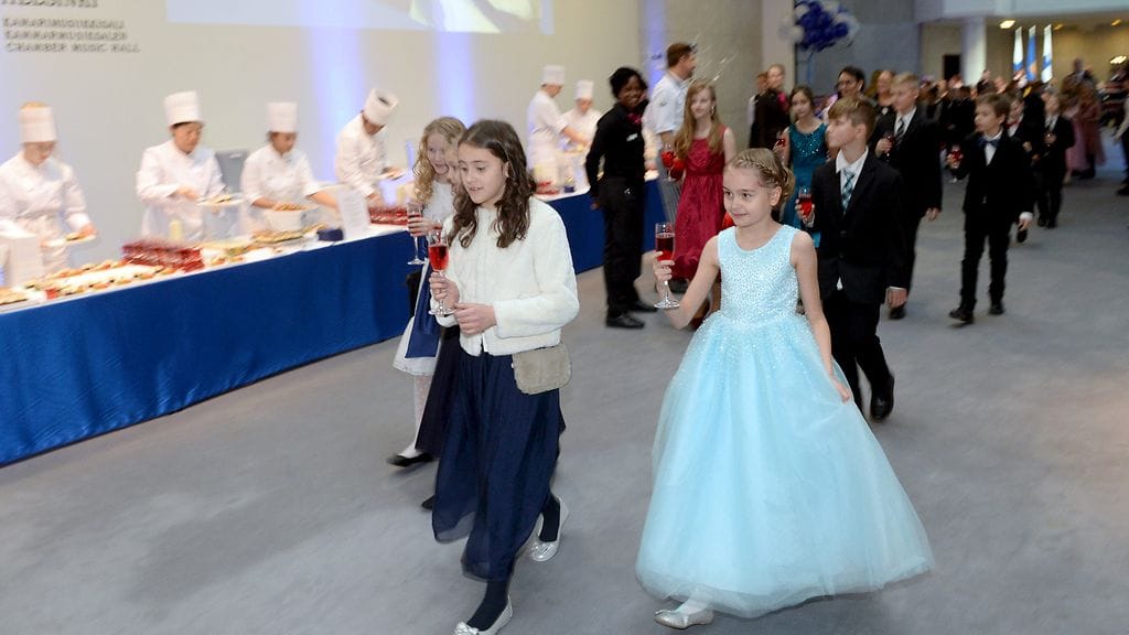 Nelosluokkalaisten perinteinen itsenäisyysjuhla järjestettiin tänään Finlandia-talolla.
