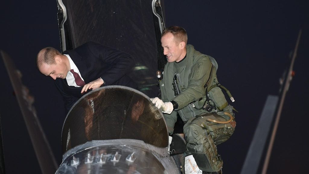 Prinssi William tutustui Suomen ilmavoimien toimintaan 30.11.2017 1