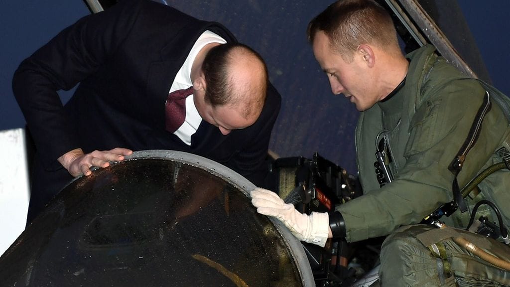 Prinssi William tutustui Suomen ilmavoimien toimintaan 30.11.2017 3