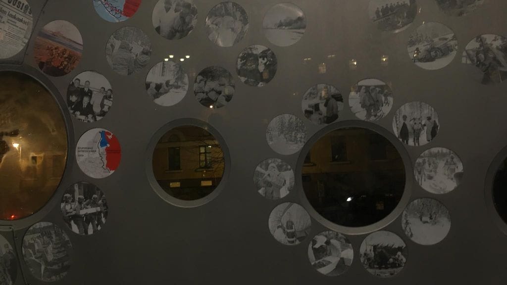 Talvisodan muistomerkin paljastustilaisuus Helsingin Kasarmitorilla 30.11.2017