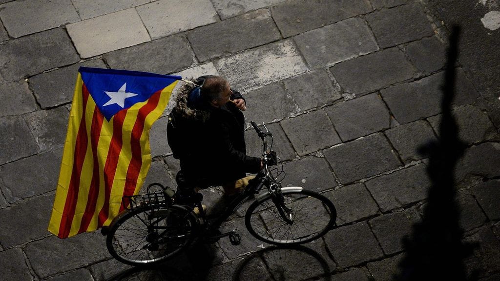 Itsenäisyyttä kannattava mielenosoittaja viime kuussa.