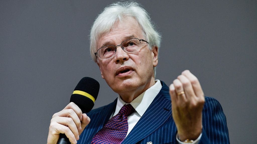 Talousnobelisti Bengt Holmströmille on myönnetty Suomen Leijonan suurristi.