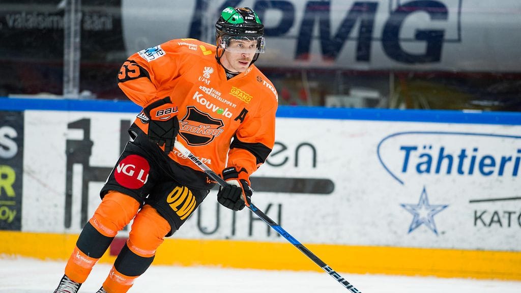 Jake Newton iski hurjat tehot perjantain kamppailussa Jukureita vastaan.