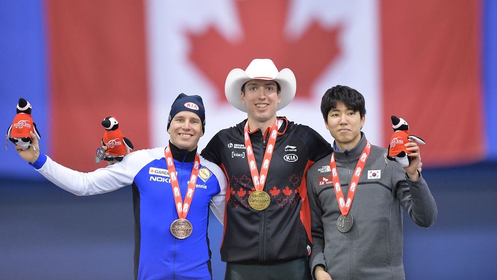 Mika Poutala (vas.), Kanadan Alex Boisvert-Lacroix ja Koren Min-Kyu Cha luistelivat palkintosijoille.