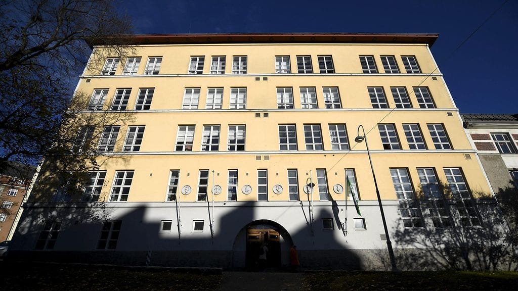 Grahn-Laasonen korostaa, että häirinnän torjunta on koko kouluyhteisön yhteinen asia.