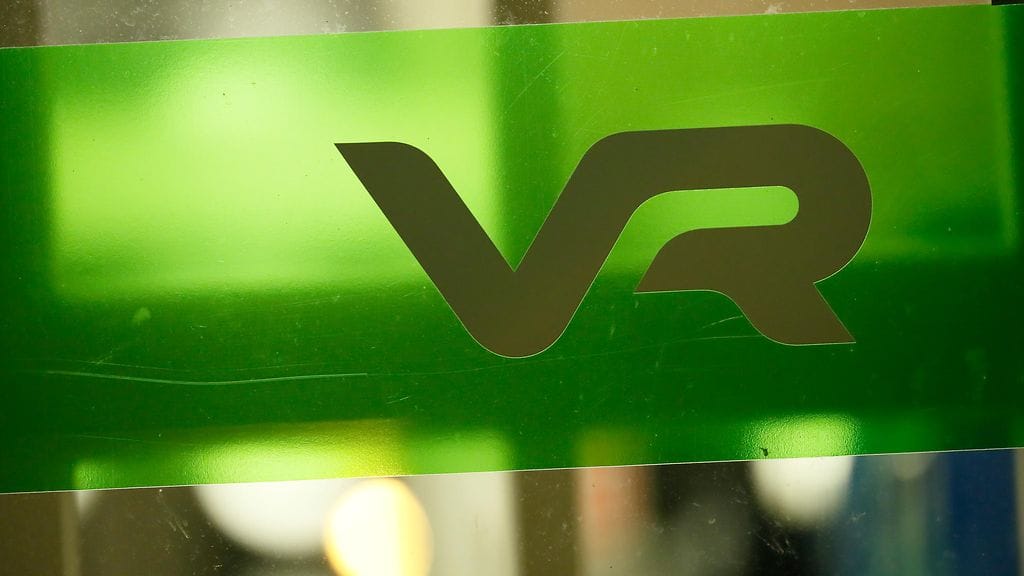 Rantaradan junavuorot myöhästelivät junarikon vuoksi tunnista puoleen tuntiin.