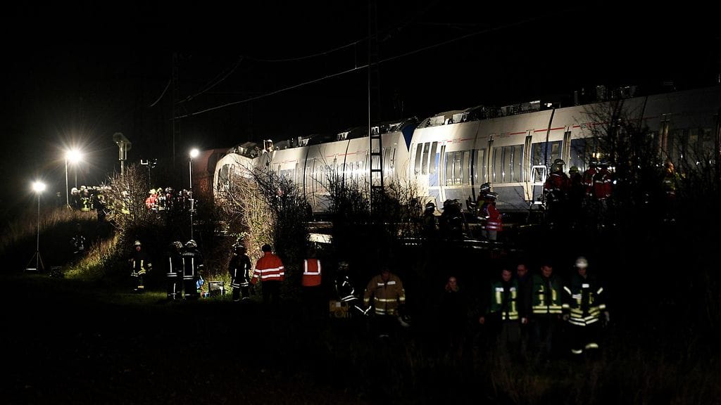 Useita henkilöitä loukkaantui onnettomuudessa.