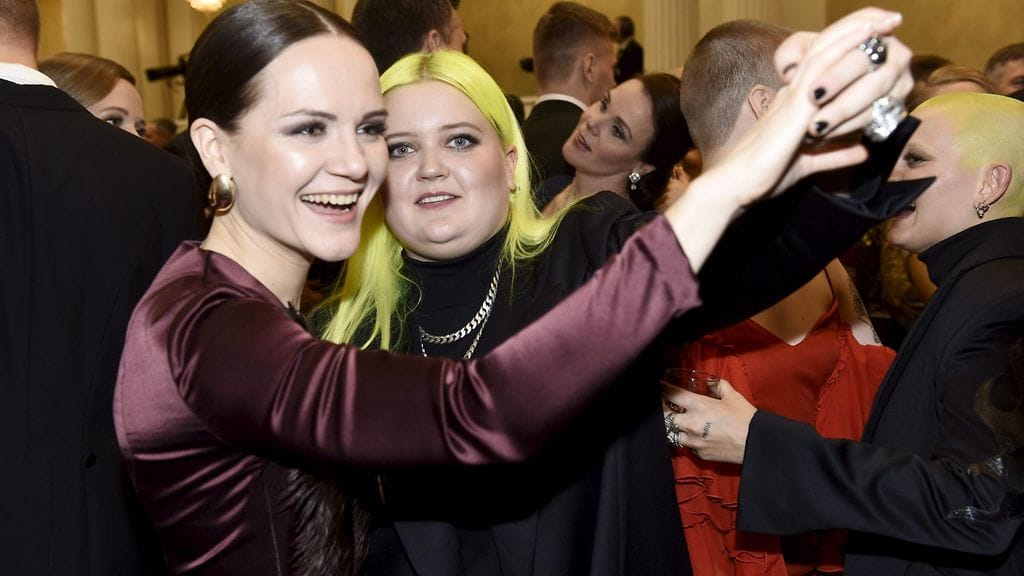 linnan juhlat alma selfie