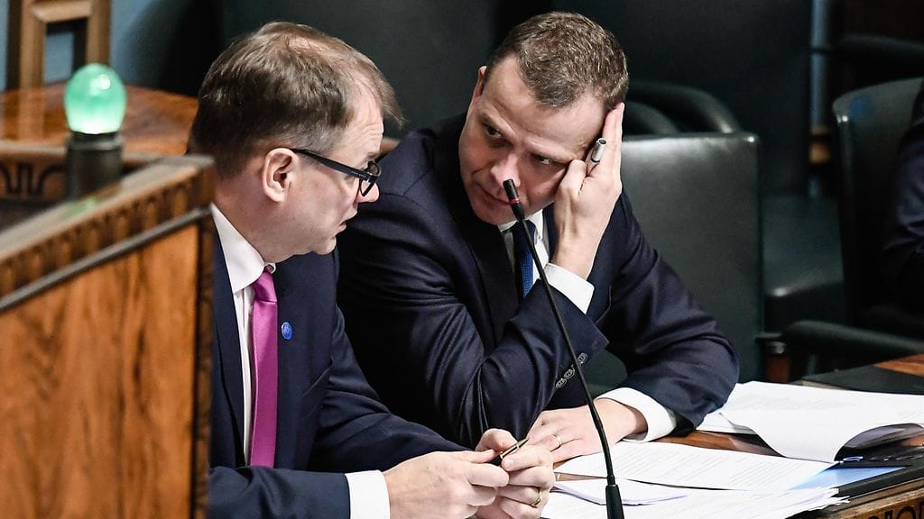 Valtiovarainministeri Petteri Orpo (kok.) oli opposition tulituksessa välikysymyskeskustelussa.