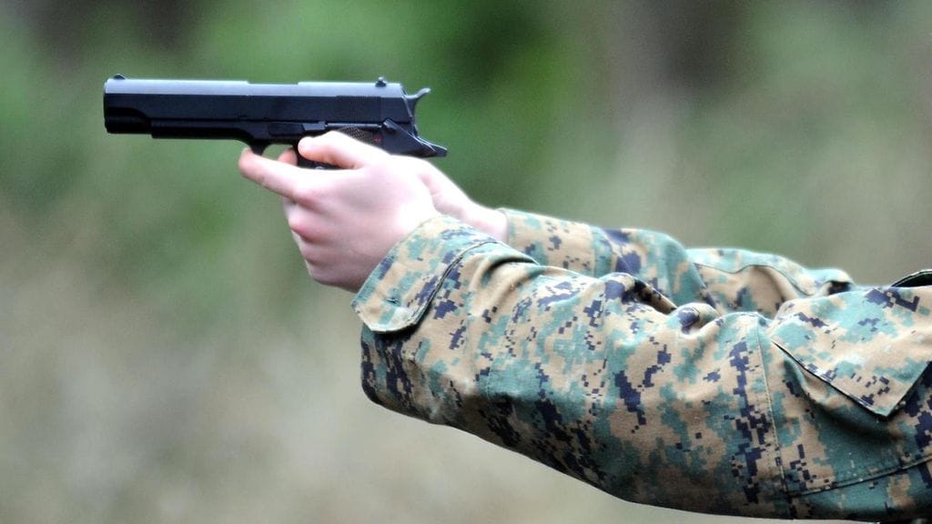 Kuvituskuva kuula-aseesta.