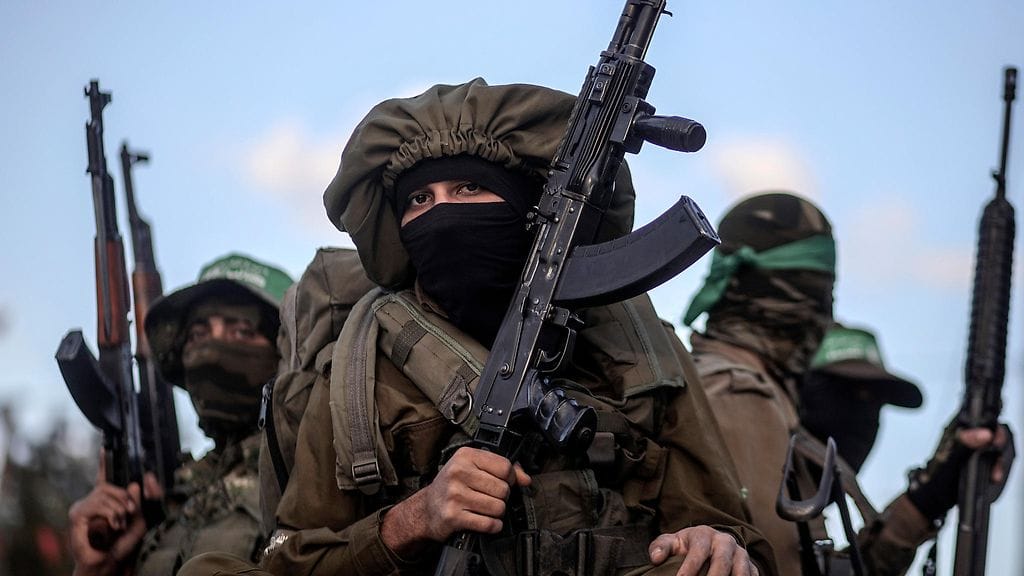 Kuvituskuvassa Hamasin aseellisen siiven taistelijoita.