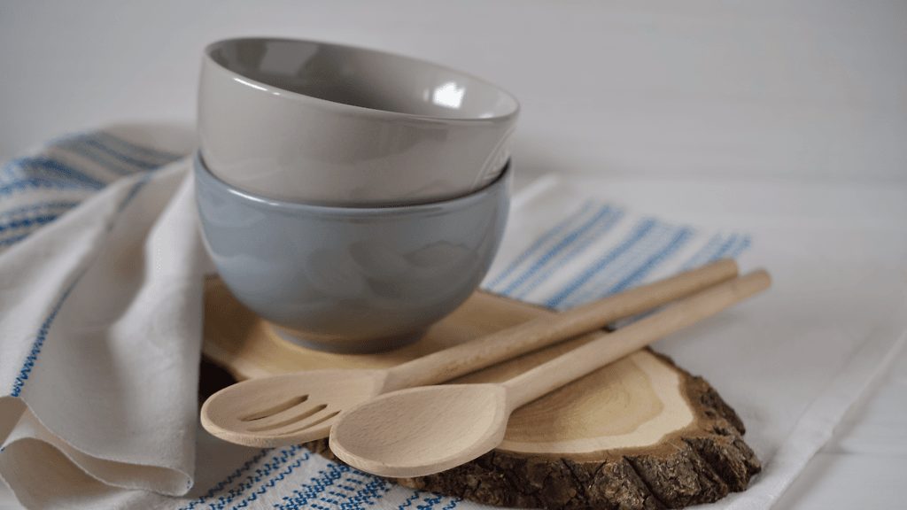 Jos joitakin astioita myydään massoittain, ei niitä yleensä kannata jälkipolville säilytellä ainakaan siinä toivossa, että astioiden arvo nousisi.