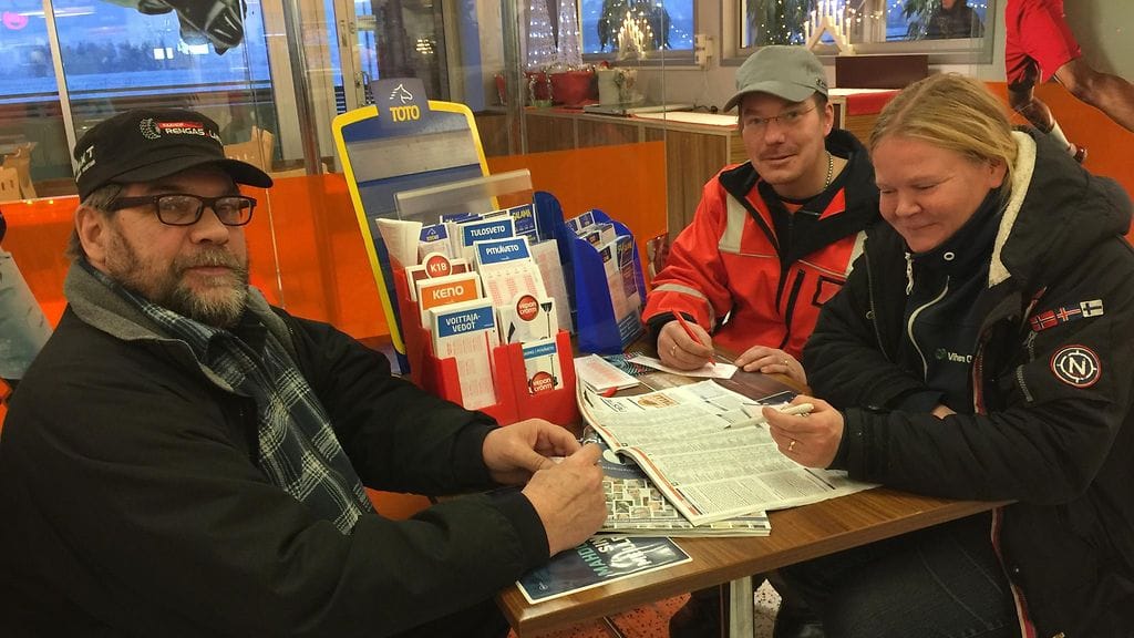 Eero Mällisen, Mikko Tervon ja Suvi Körkön elämää maanjäristys ei hetkauttanut.