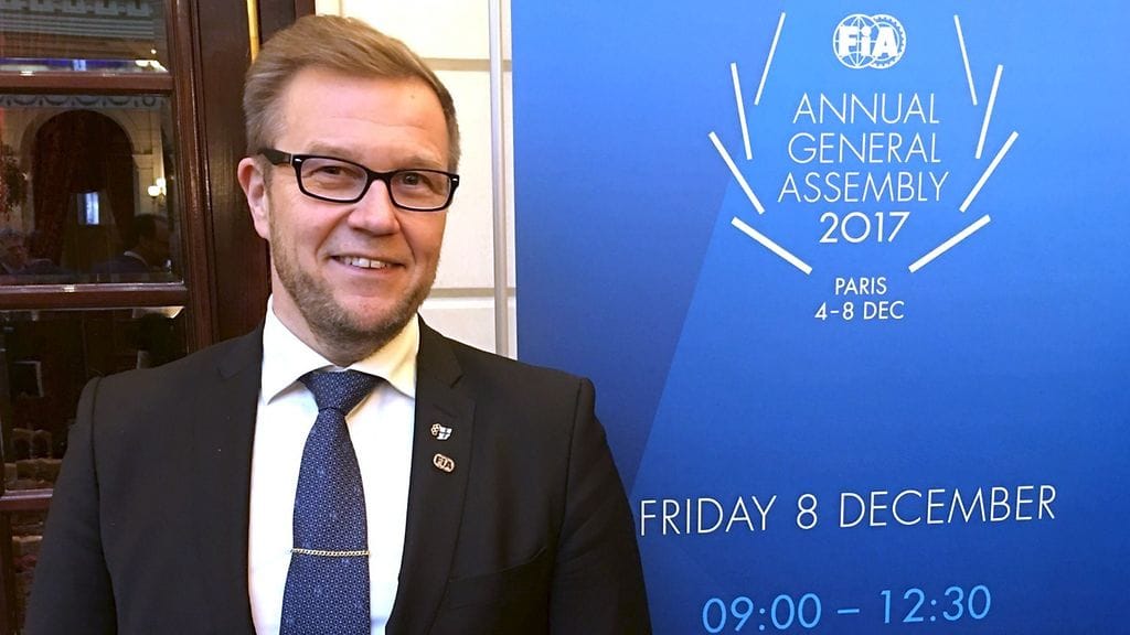 Juhani Pakari Pariisissa perjantaina.