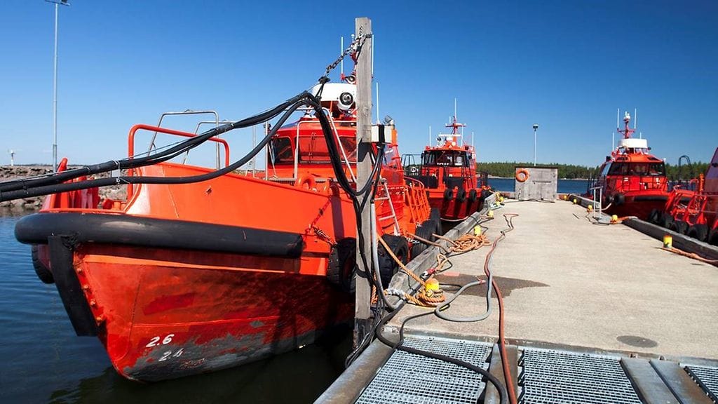 Luotsiveneitä Emäsalossa. Kuvituskuvaa.