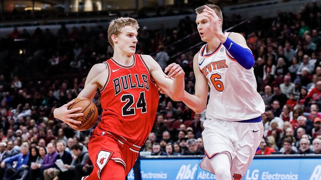 Lauri Markkanen pelasi Kristaps Porzingisia vastaan.