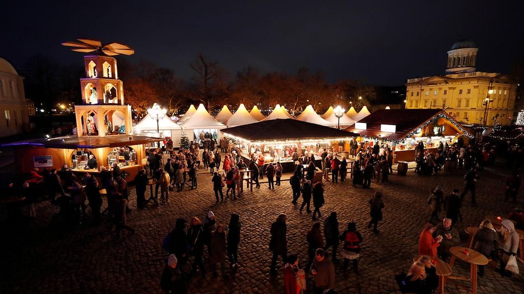 Kuva Berliinin Charlottenburgin linnan joulutorilta 6. joulukuuta 2017.