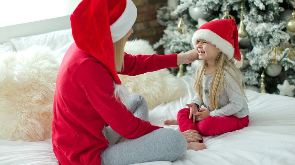 Joulun on tarkoitus olla ilon aikaa koko perheelle. Kuvan henkilöt eivät liity tapaukseen.