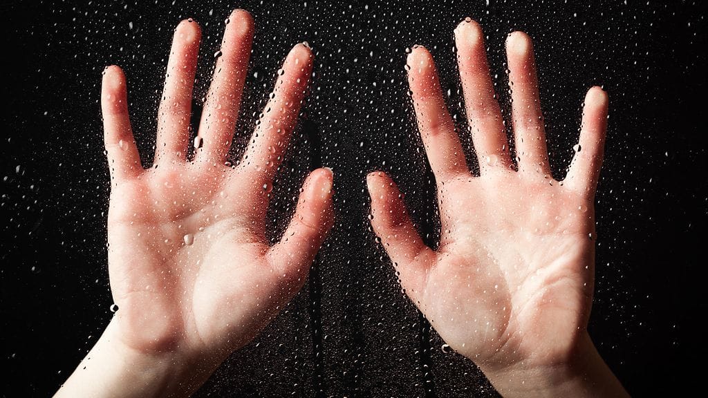 Paniikkikohtaus voi tehdä olosta epätodellisen.