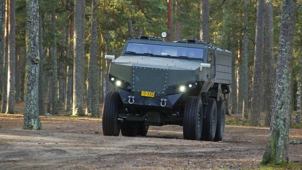 Protolab Oy:n valmistama kotimainen miina-, sirpale- ja luotisuojattu MISU-maastoajoneuvo.