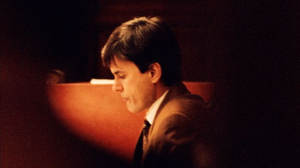 Ausonius oikeudessa vuonna 1995.