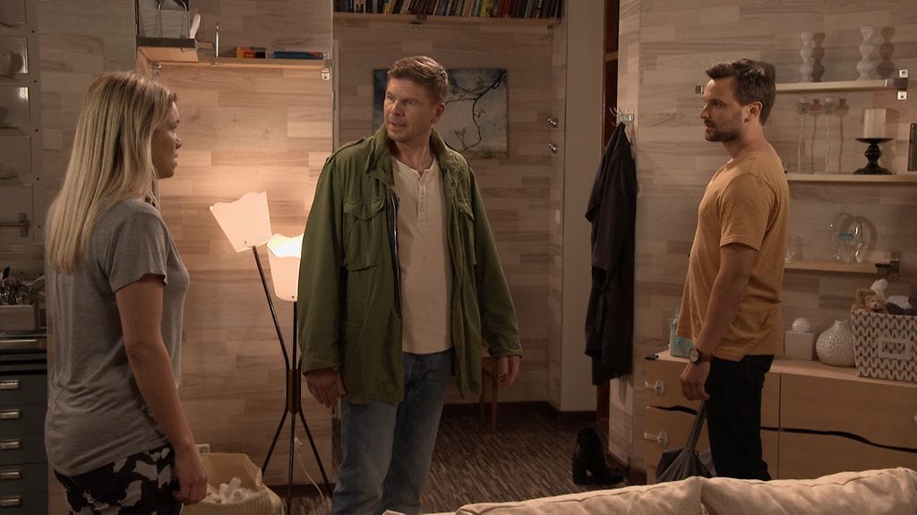 3292 01 monica kari jiri