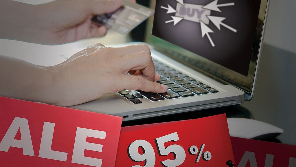 Poliisi kehtottaa pitämään terveen epäluulon matkassa, jos verkossa törmää huomattavan suuriin alennuksiin.