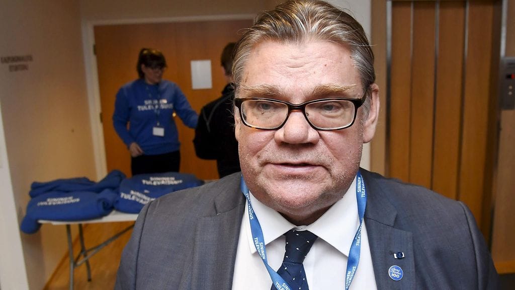 Perussuomalaisten pitkäaikainen puheenjohtaja, sinisten kansanedustaja Timo Soini Sinisen tulevaisuuden ensimmäisessä puoluekokoksessa Tampereella lauantaina 16. joulukuuta 2017.