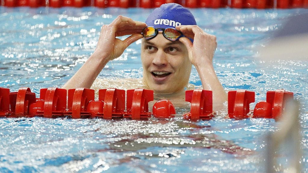 Ari-Pekka Liukkonen ui miesten viestijoukkueessa.