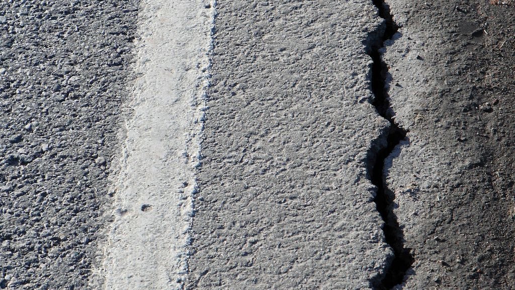 Nyt eletään sitä aikaa vuodesta, kun asfaltin reikiintyminen pääsee vauhtiin.